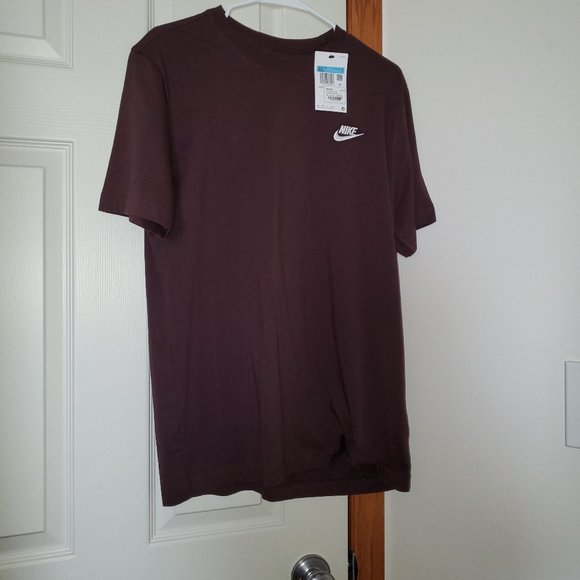 Nike  Men's T-Shirt Sportswear Club- brown basalt - Picture 1 of 8